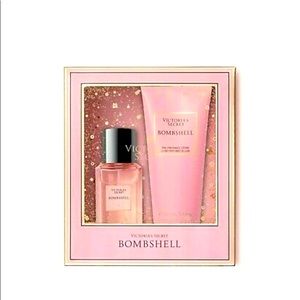 Victoria’s Secret Bombshell set